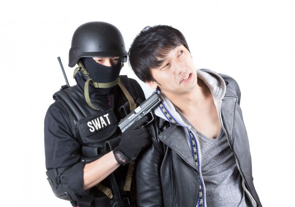 ブラックバス飼育の容疑で逮捕者!厳しい対応は反対運動してたから??