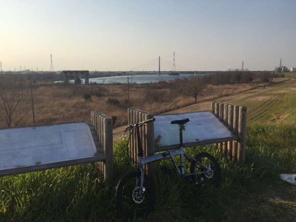 彩湖までサイクリング!15kmほど折りたたみ自転車で走ってみた
