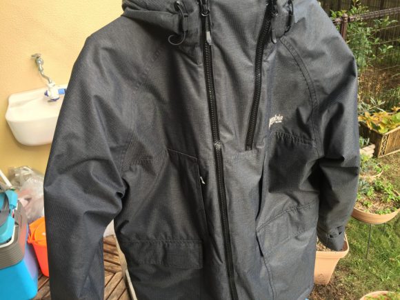 冬物アウターやレインウェアのクリーニングと保管方法まとめ