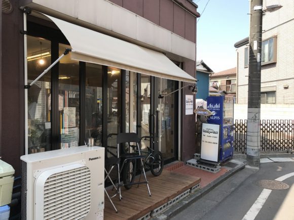 練馬にある釣り堀カフェ『キャッチアンドイート』に行ってきた